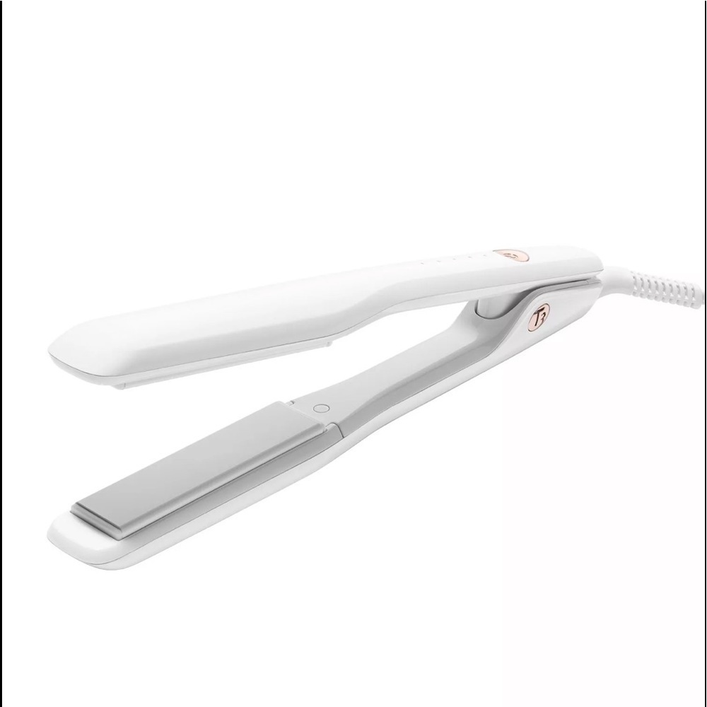 ✨BRAND NEW IN BOX! T3 Singlepass Ceramic 1” Straightening and Styling Iron